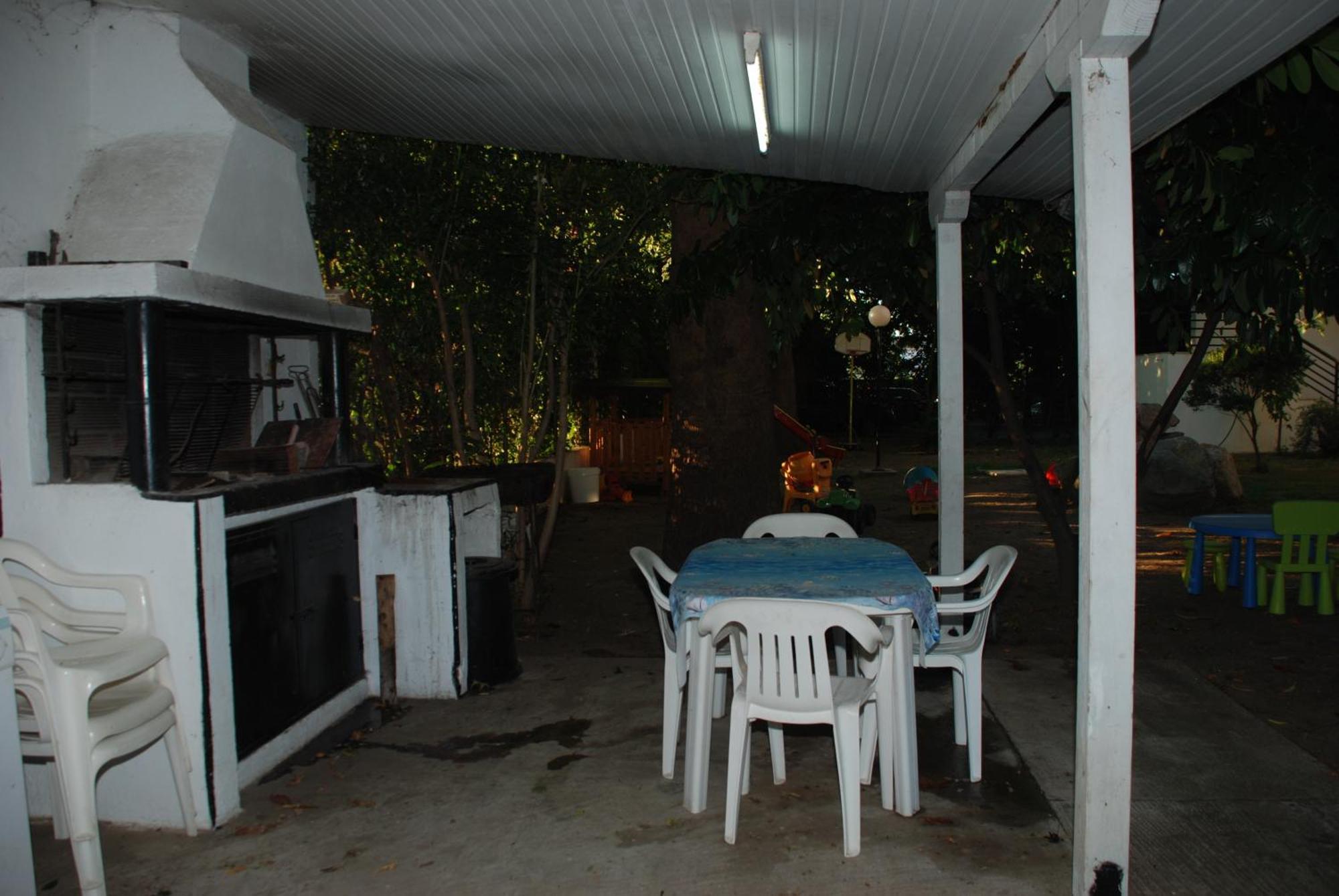 Studios Alexandra Vrasna Luaran gambar