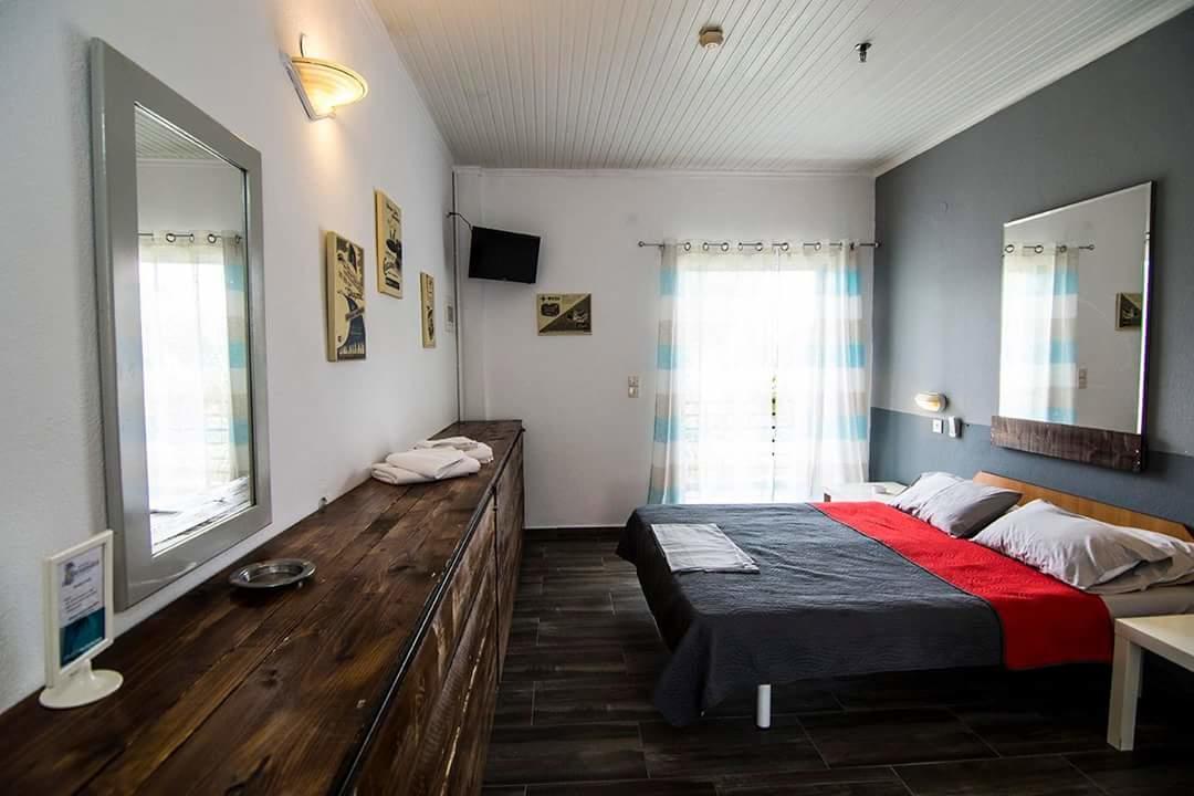 Studios Alexandra Vrasna Luaran gambar